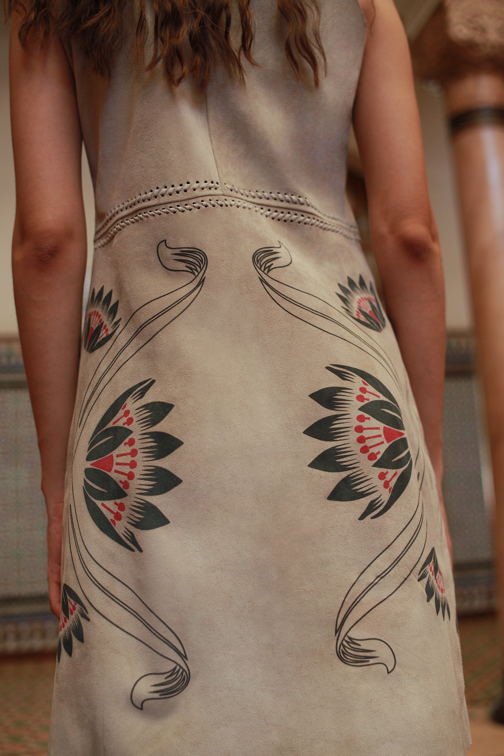 Robe courte en daim naturel