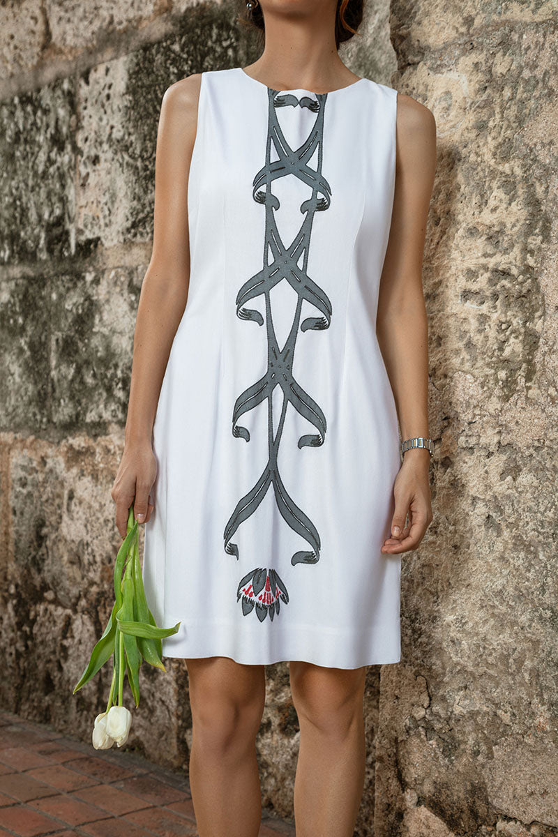 Robe en lin brodée à la main