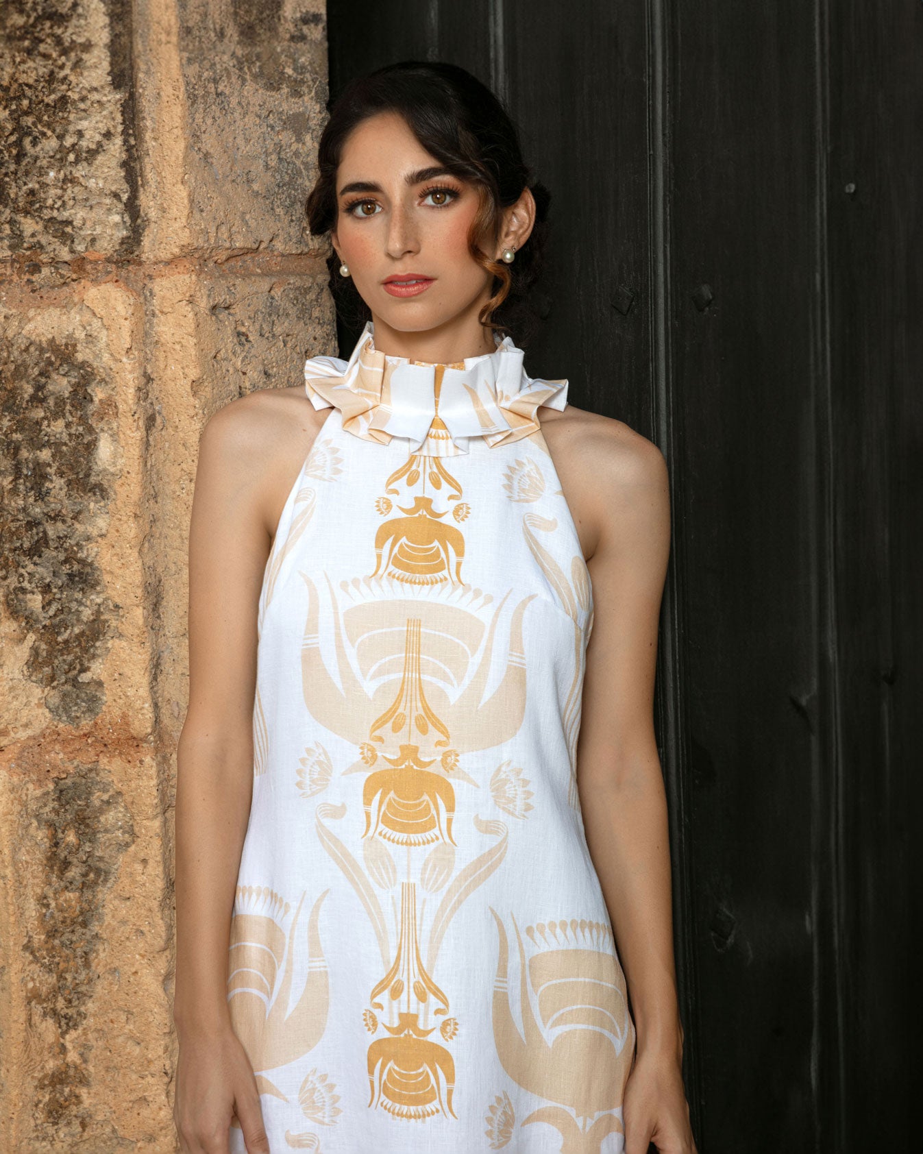 Robe évasée en lin à col montant